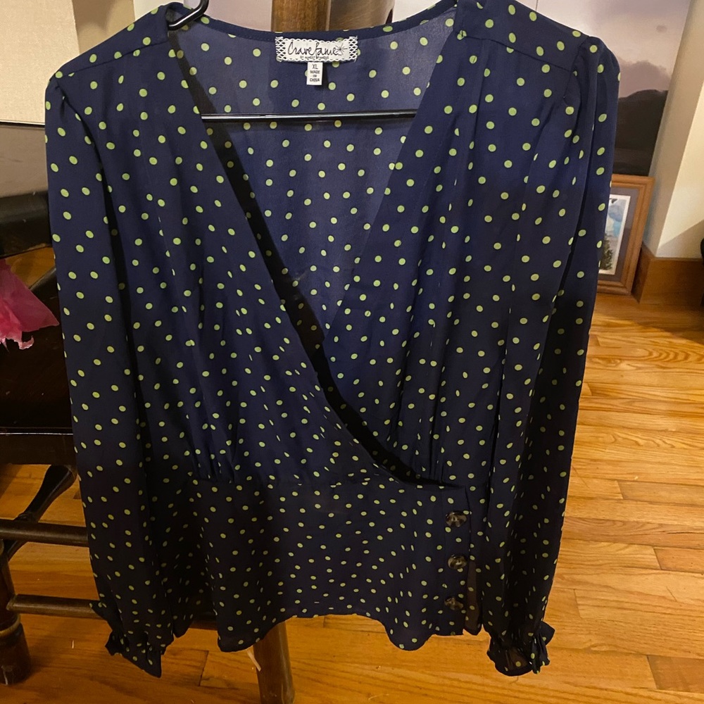 Cute! Navy blue polka dot blouse